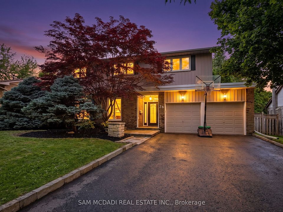 1st image of 38 Kenninghall Blvd