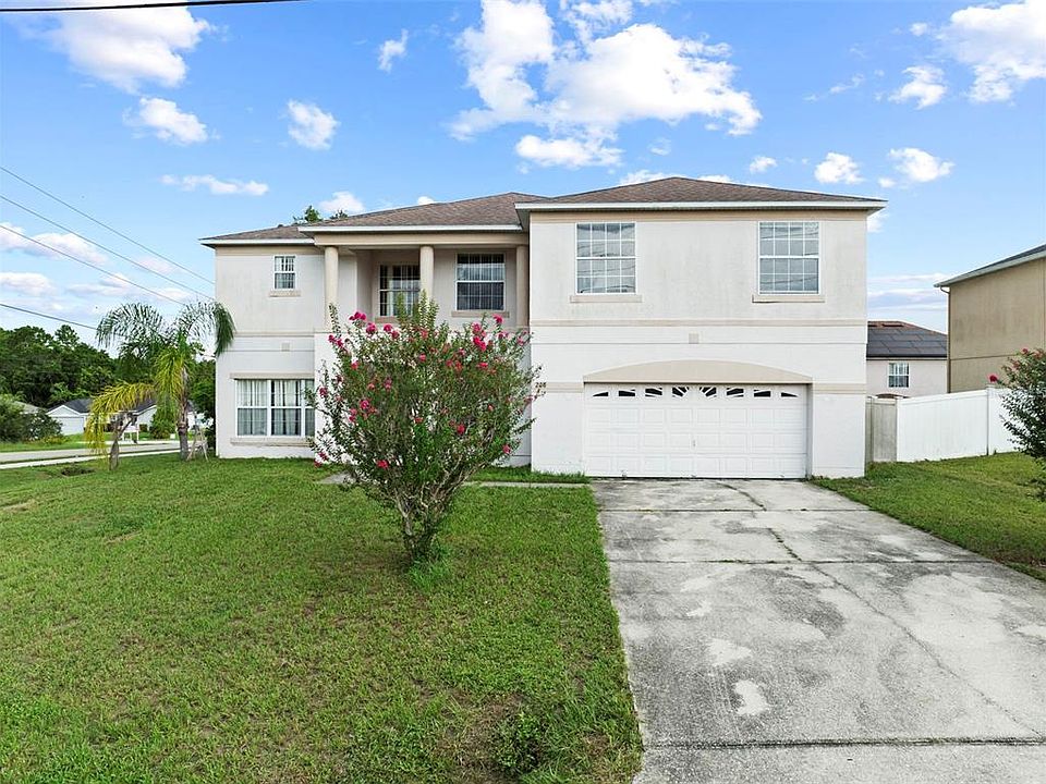 1st image of 208 ATHABASCA DRIVE