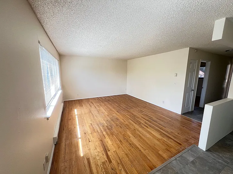 Lake Vista Apartments — Photo 20
