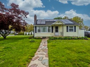 4 Jean Dr, Springfield, MA 01104