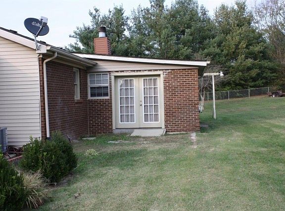 4th image of 149 Carlton Dr