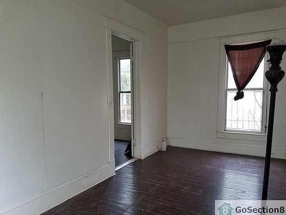 3rd image of 410 McKinley Ave