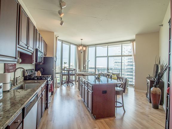 2nd image of 1600 S Indiana Ave Unit 1408