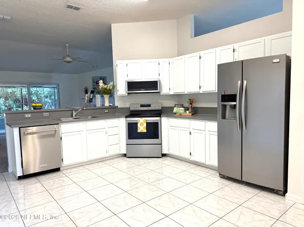 12485 HATTON CHASE Lane E, Jacksonville, FL 32258