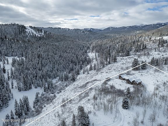 4th image of 4020 W Bronco Rd