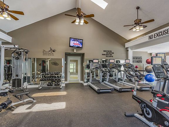3rd image of 1600 Nesbitt Ln #1625