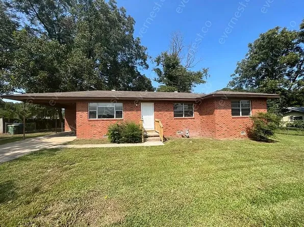 7012 Yarberry Ln, Little Rock, AR 72209