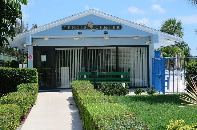 13817 Royal Palm Ct #B — Photo 36