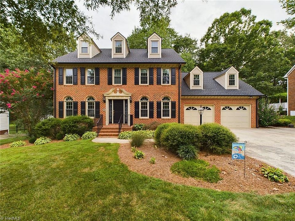1st image of 205 Driftwood Dr
