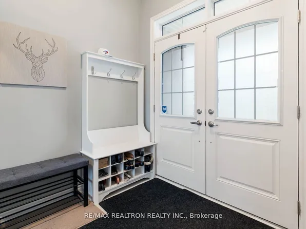 19 Sutcliffe Dr, Whitby, ON L1R 0R2