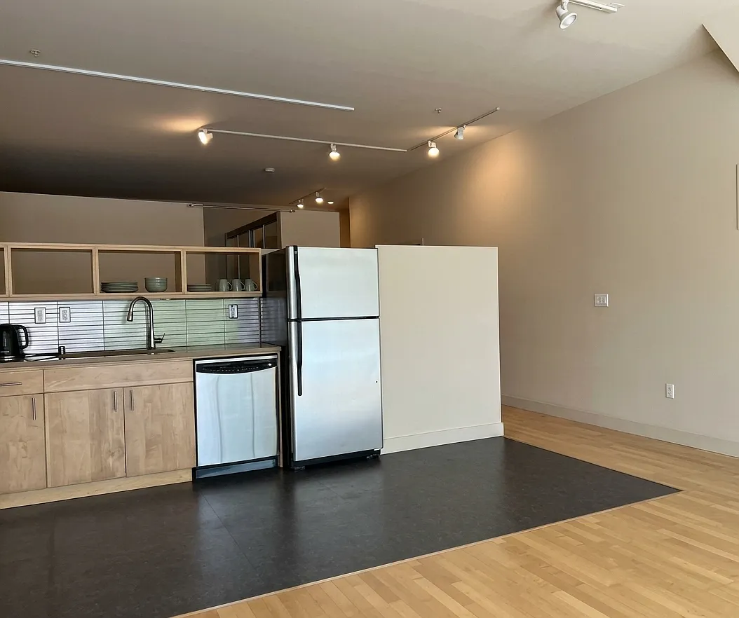 1 bed, 1.5 bath, 996 sqft, $2,750 — Photo 3