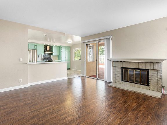 4th image of 39851 Ranchwood Dr