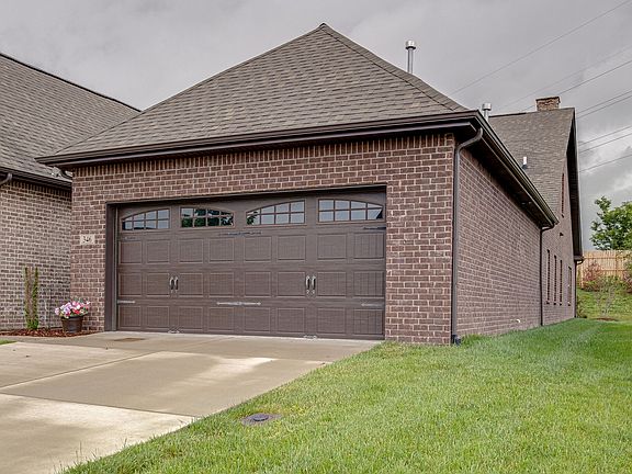 2nd image of 346 Madeira Pl