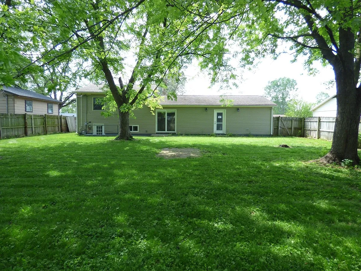 Building Photo - 1311 Edenton Dr