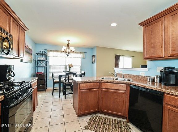 3rd image of 1031 N South Elgin Blvd