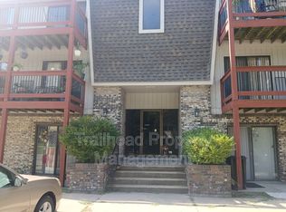 324 W College St APT 203, Independence, MO 64050