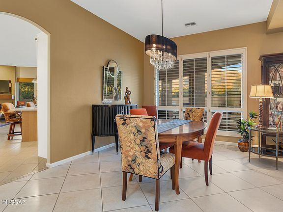 5th image of 1223 W Saddlehorn Dr