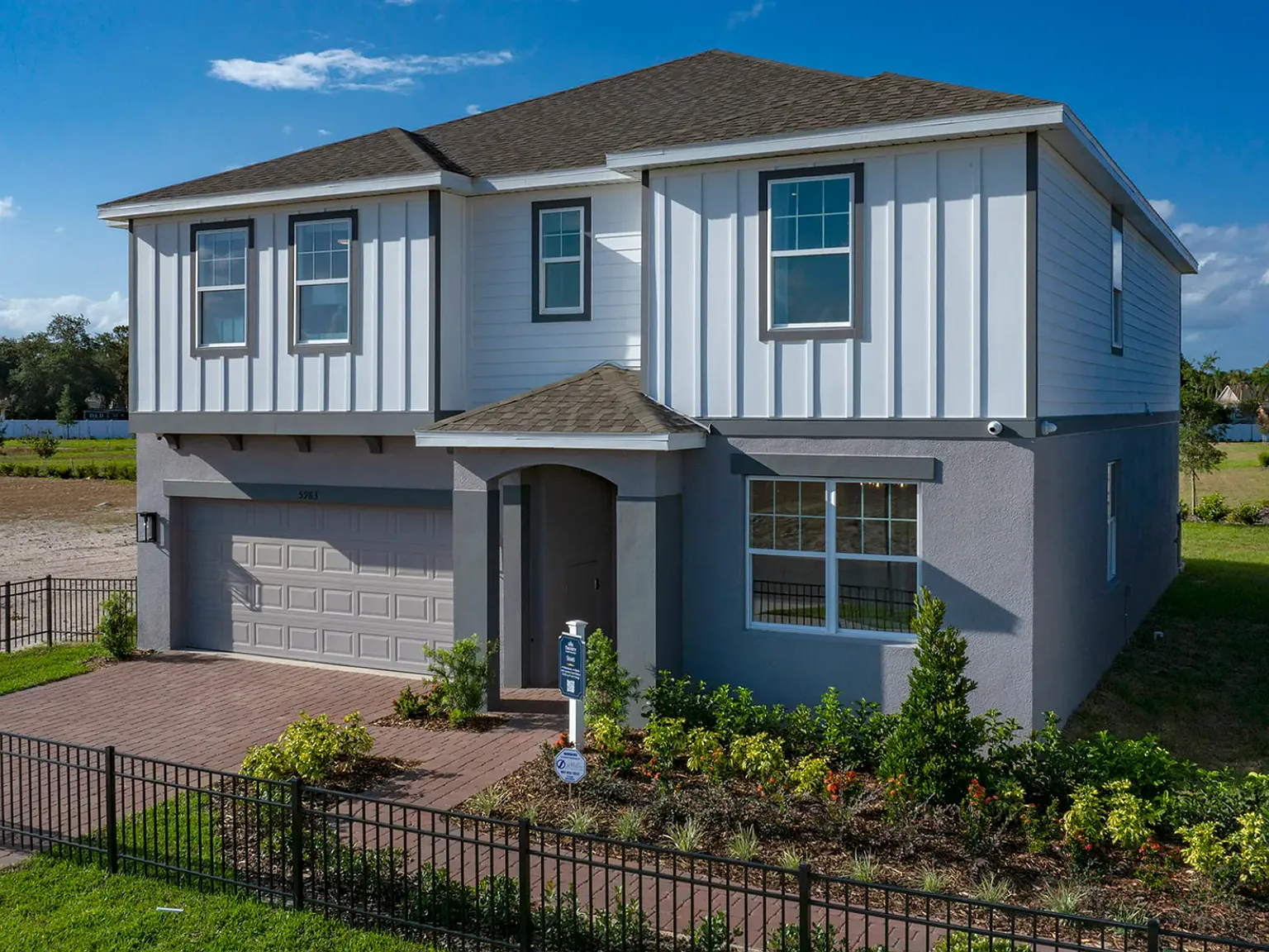 6 bed, 3230 sqft, $4,000 — Photo 1