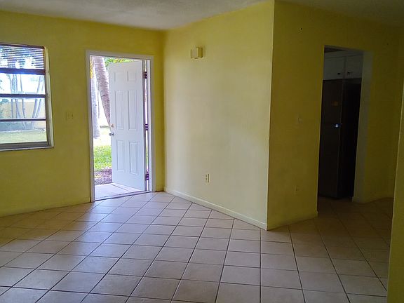 2nd image of 1826 Cleveland St #3A