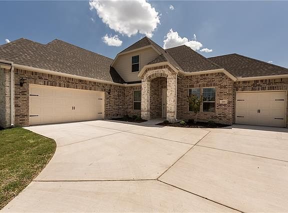 2nd image of 205 White Oak Ct