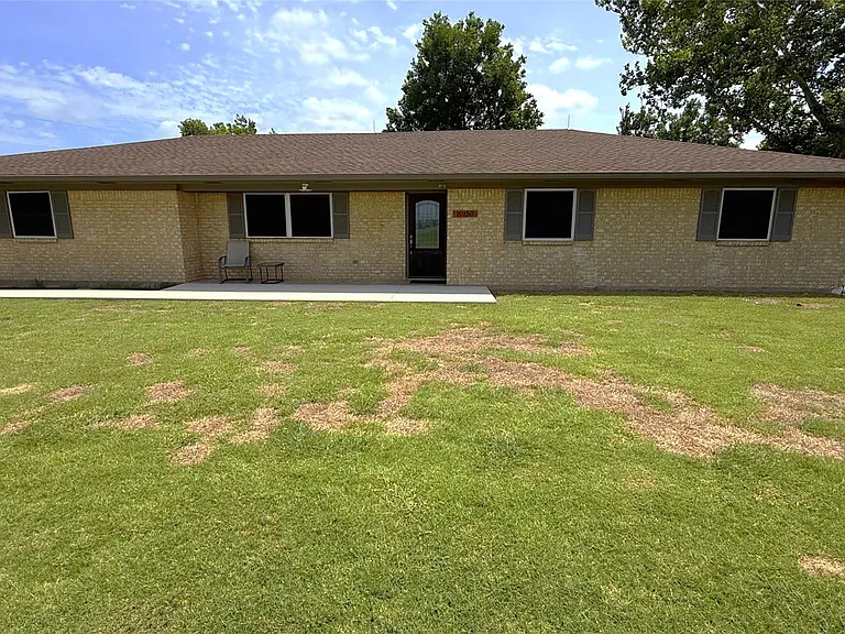 10150 FM 619 — Photo 3