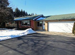 S37W27272 Genesee Rd, Waukesha, WI 53189