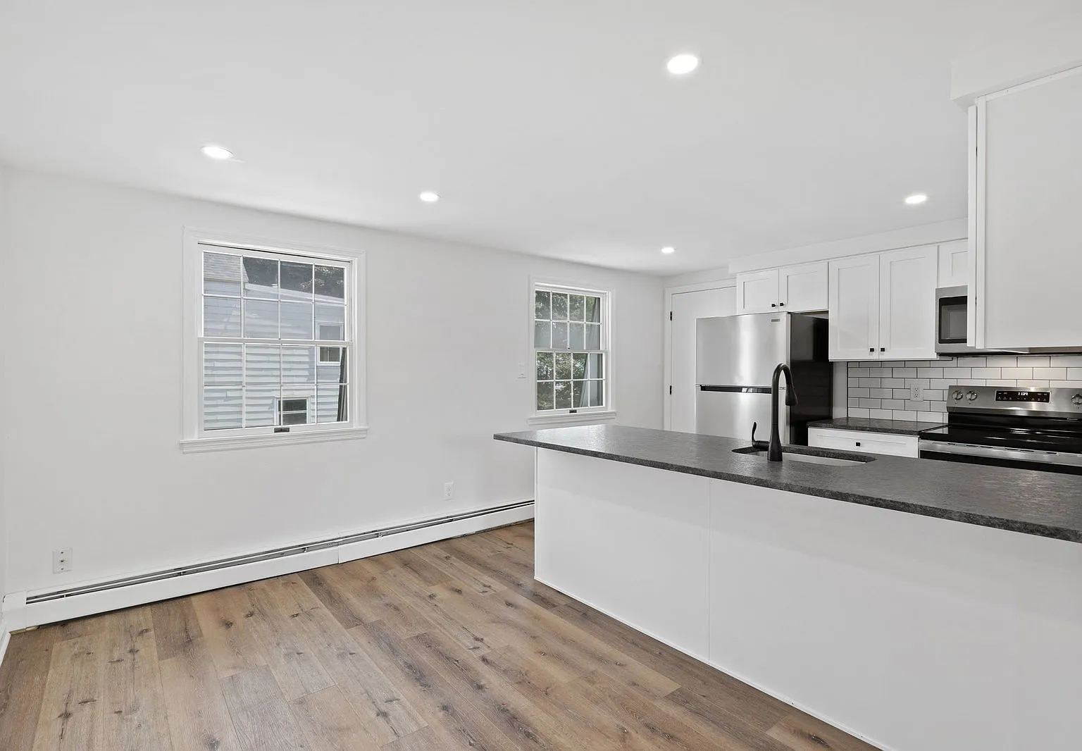 1 bed, 1.0 bath, 1000 sqft, $1,475 — Photo 1