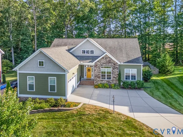 5419 Cabretta Dr, Moseley, VA 23120