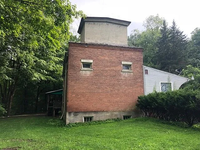 284 High St — Photo 2