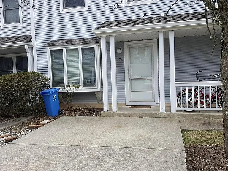 89 William Patterson Ct — Photo 1