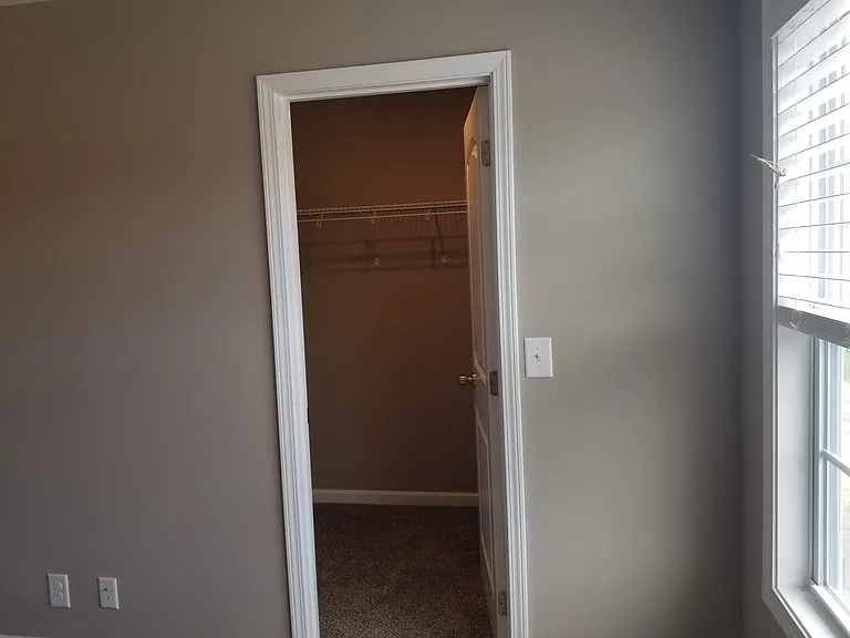 242 Alexander Blvd — Photo 9