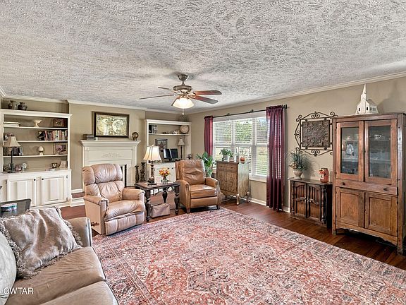4th image of 586 Old Bells Rd