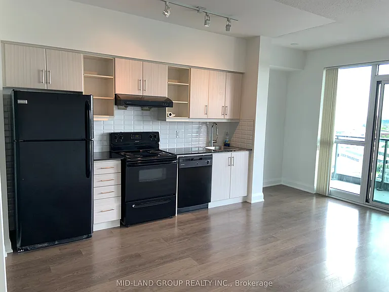 160 Vanderhoof Ave #1512 — Photo 4
