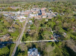 113 W End Ave, Centerville, TN 37033