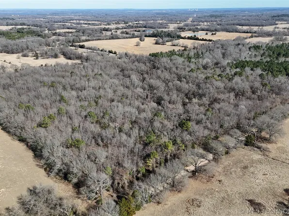 39 Fallon Rd, Hugo, OK 74743