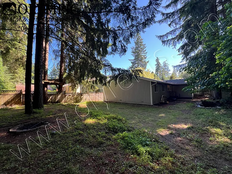 7439 Kittiwake Dr SE — Photo 21