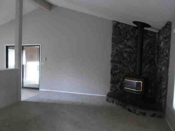 2nd image of 12135 Lakeshore S