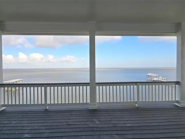 26638 Bay Water Dr, Galveston, TX 77554