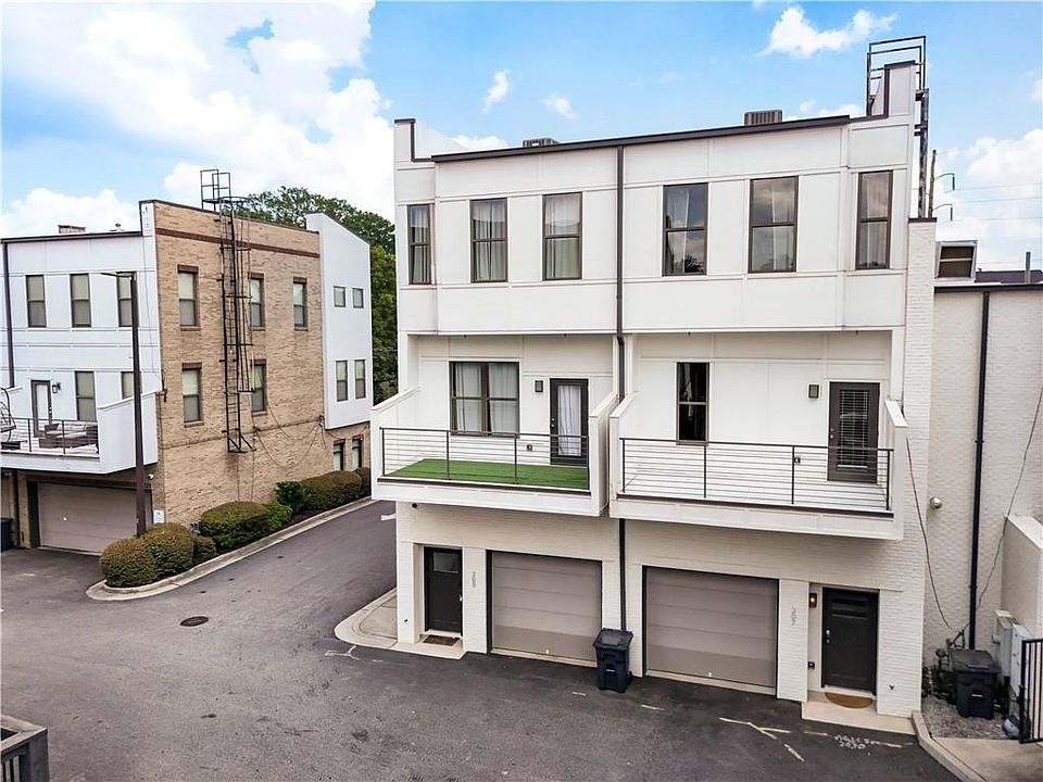 1st image of 2030 Main St NW #207