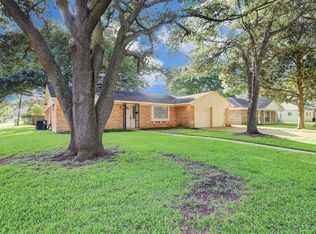 614 Alcorn St, Sugar Land, TX 77478
