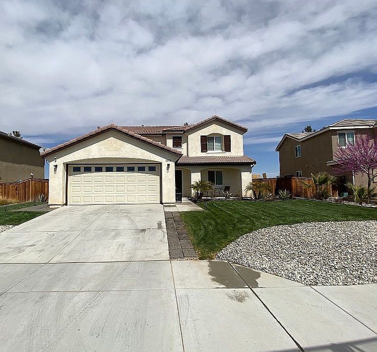 1st image of 13578 Granite Peak Ln