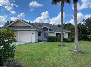 1399 Park Lake Dr #20-R, Naples, FL 34110