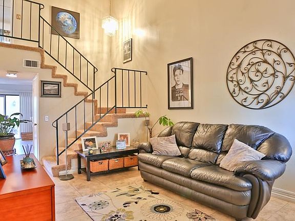 2nd image of 1474 Camelot Dr