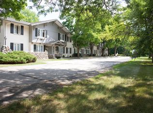 W63N14266 Washington Ave APT 96, Cedarburg, WI 53012