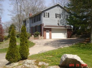 208 Totoket Rd, Branford, CT 06405