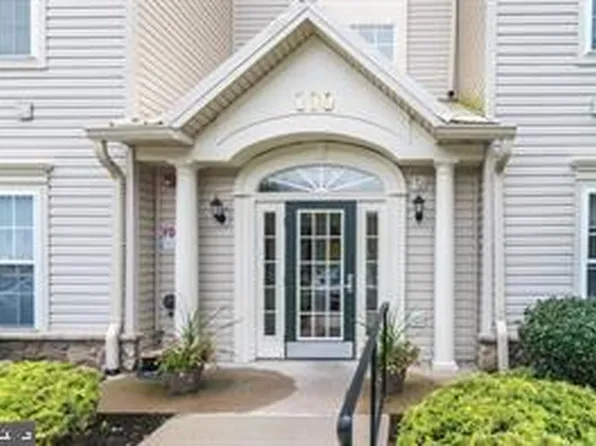 100 Fiddleleaf Ln APT 303, Warrington, PA 18976
