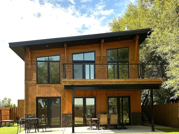 442173 Schlekewy Dr, Lake City, SD 57247