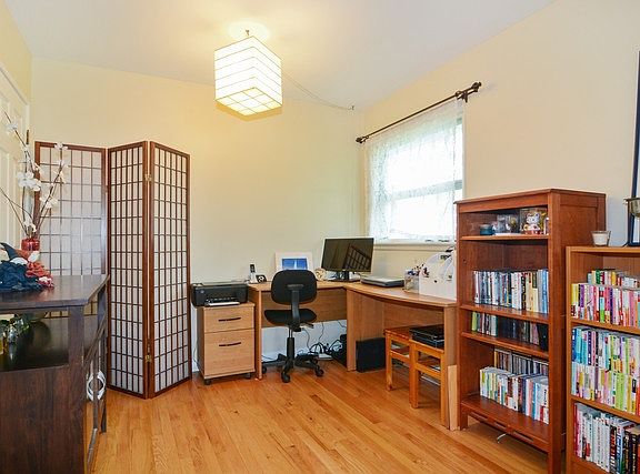 4th image of 417 S Gibbons Ave