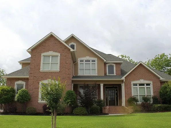 202 Farmington Ct, Centerville, GA 31028