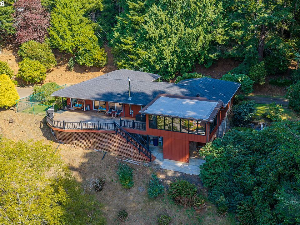 1st image of 94442 Carlson Heights Ln